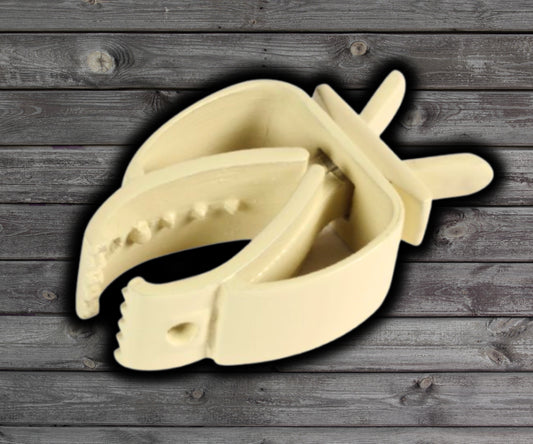 S.T.A Millet & Cuttlebone Clip Holder