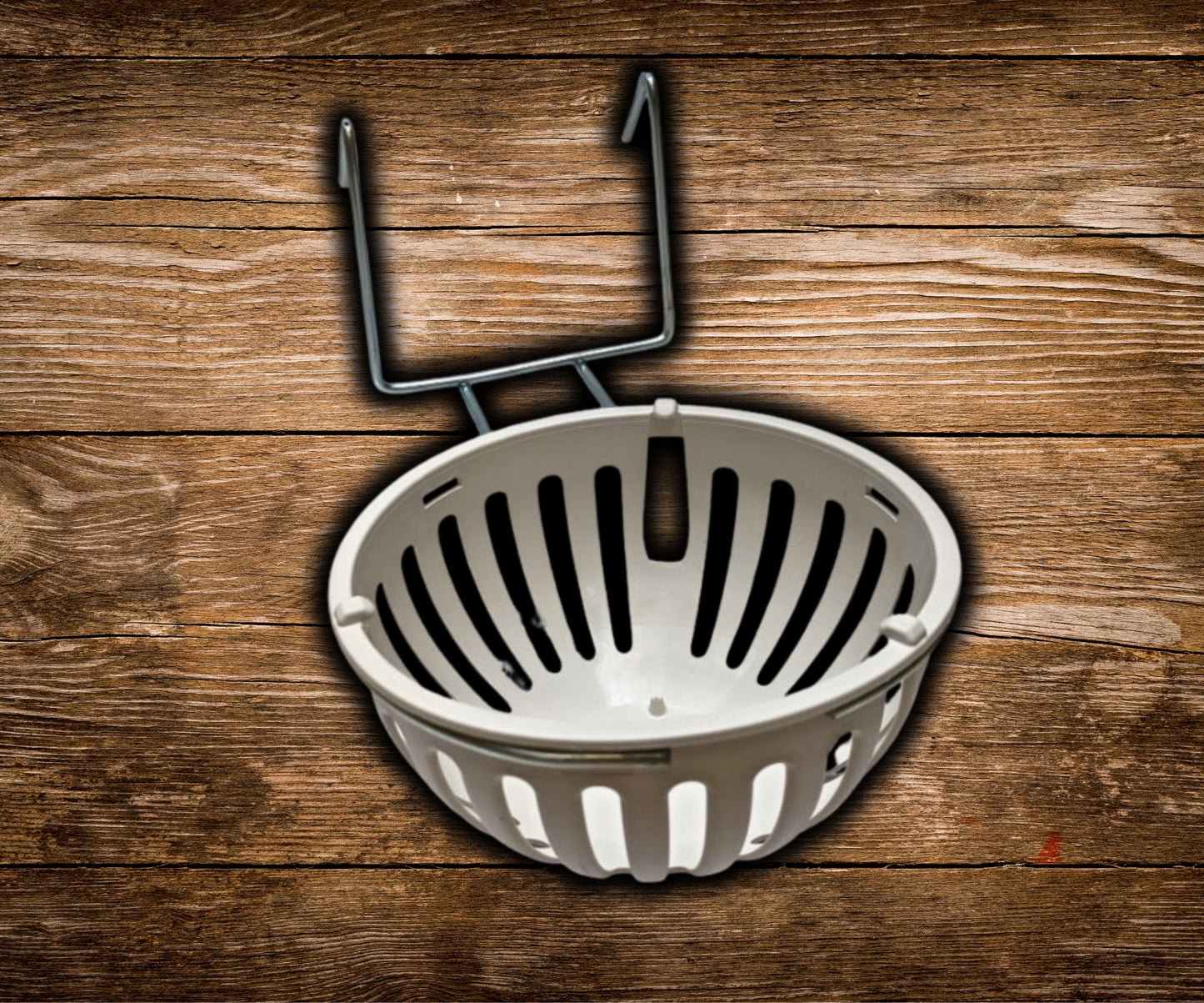 S.T.A Plastic Canary Nest w/Wire Hanger