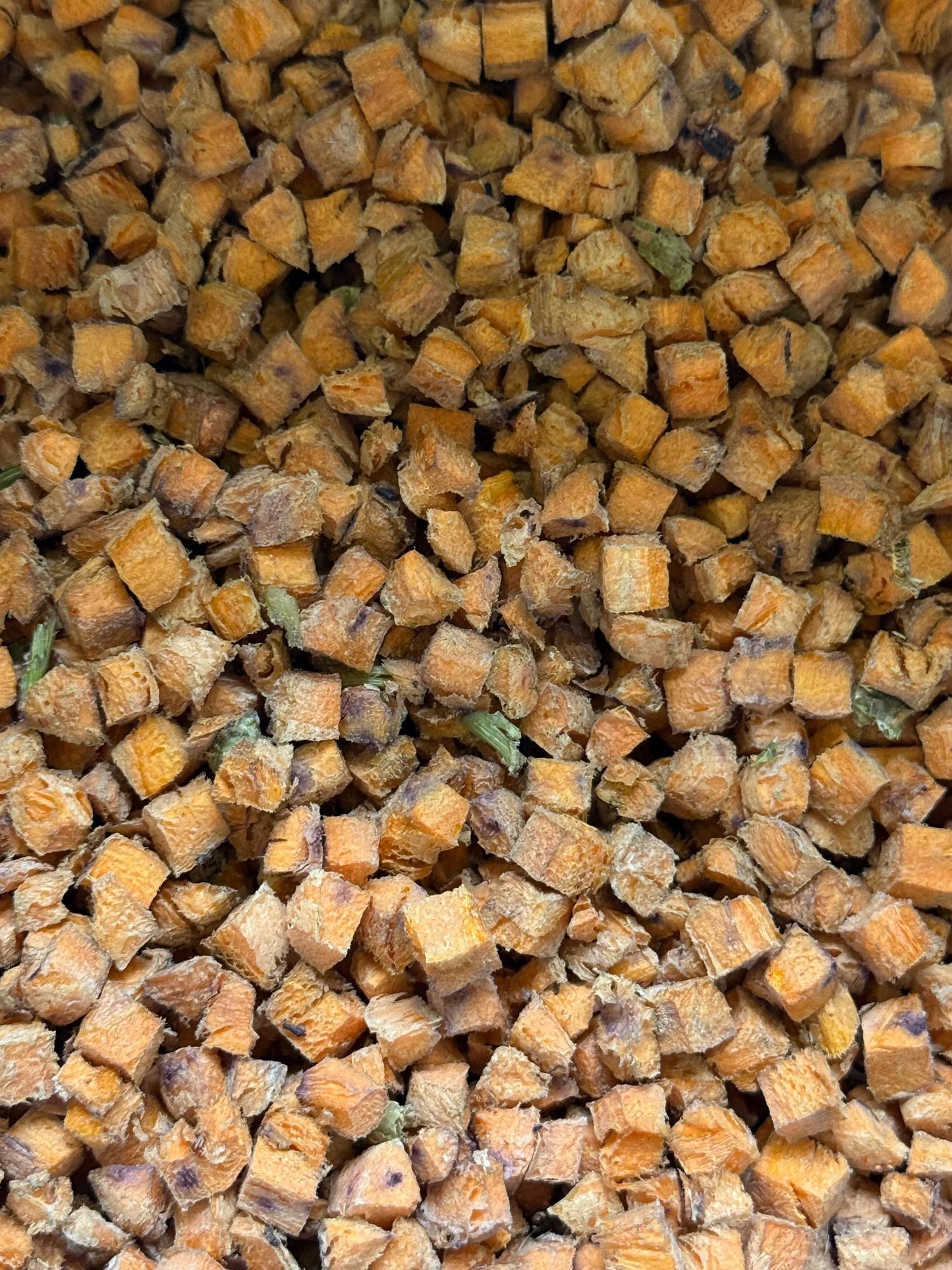Freeze Dried Blueberry Coated Diced Carrots