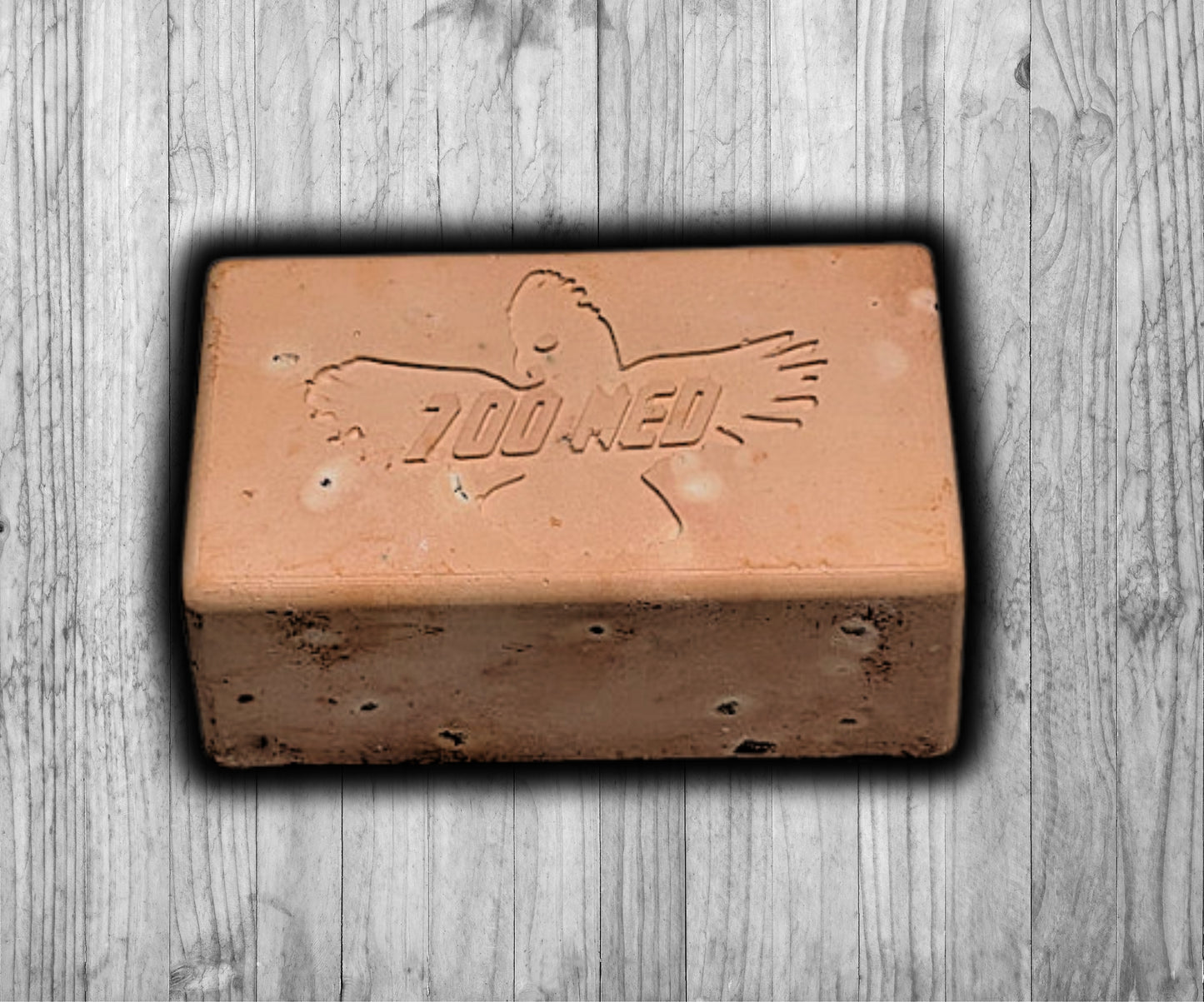 Zoo Med Fruit Bird Banquet Mineral Block Large – calcium and fruit block for birds with mango, banana, papaya, pineapple