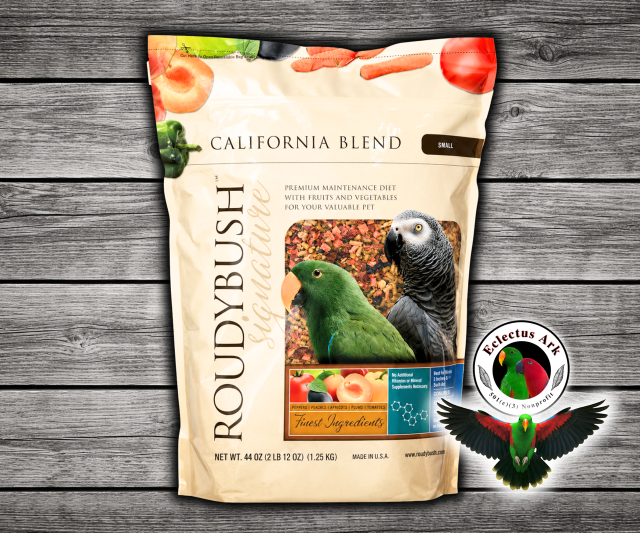 Roudybush California Blend Small Parrot Food with Daily Maintenance pellets, dried carrots, bell peppers, cabbage, peaches, apricots, plums, and tomatoes for parrots, small parrots, and conures. 44 oz bag